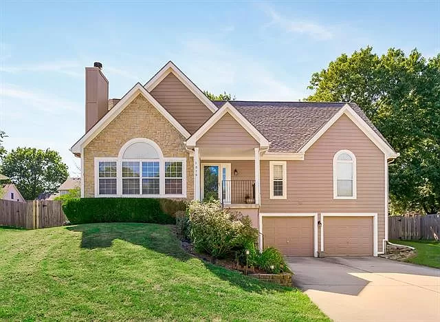1016 SE Cape Dr, Lees Summit, MO 64081 | Zillow