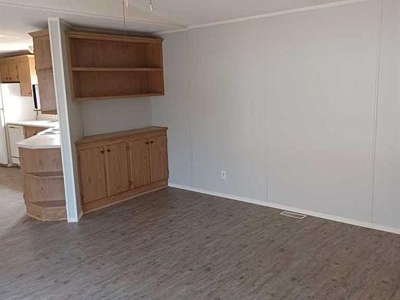 3rd image of 4506 50th Ave Unit 4