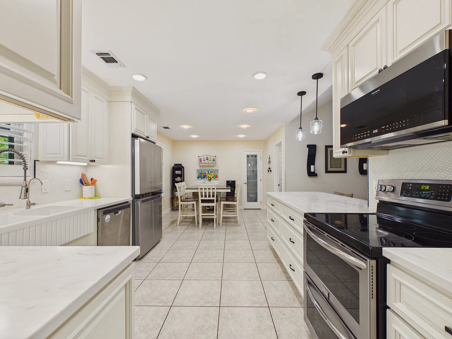3 bed, 2068 sqft, $5,000 — Photo 3