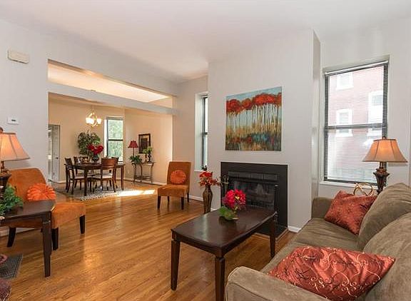 2nd image of 4355 Laclede Ave #A