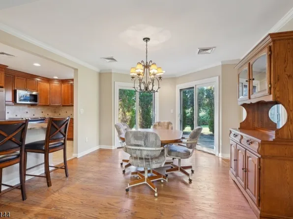 15 Sarazen Ct, Florham Park Boro, NJ 07932