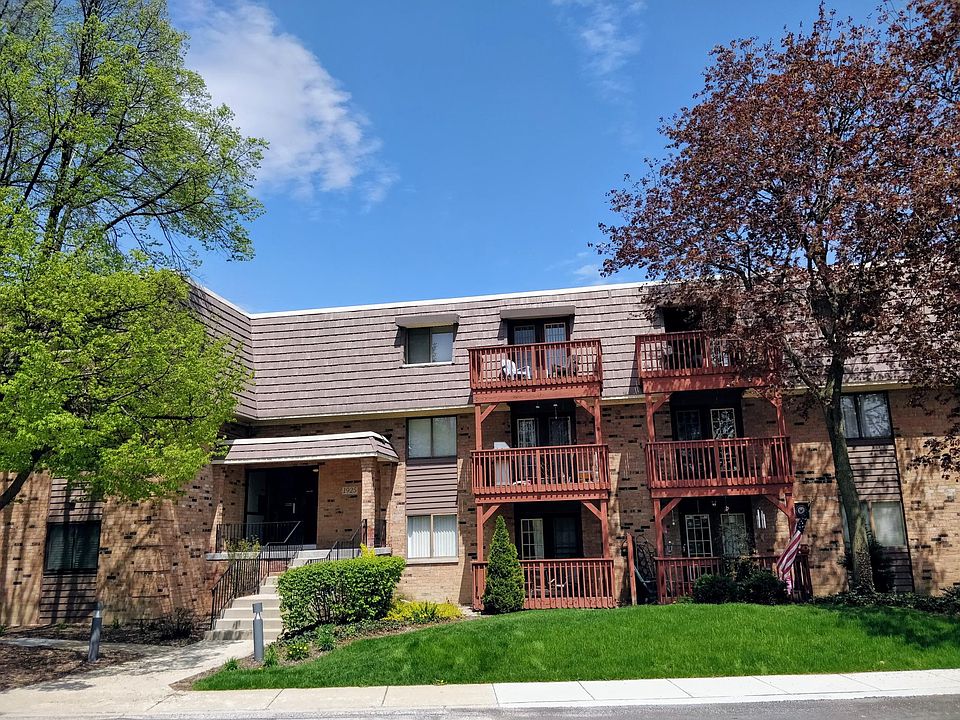 1st image of 1925 Tall Oaks Dr #37