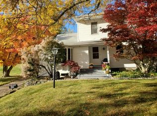 696 Dunn Dr, Pittsburgh, PA