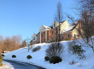 6 Hallview Dr, Simsbury, CT 06070