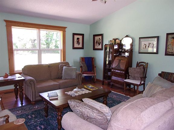 3rd image of 1112 Forrest Glenn Dr