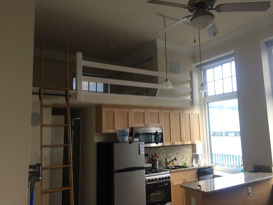 2nd image of 1548 E Main St APT 102