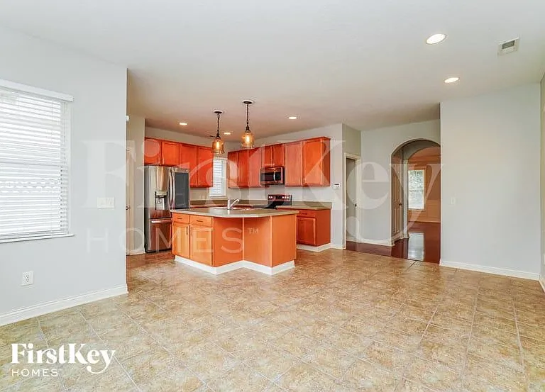 5620 Cardin Blvd — Photo 7