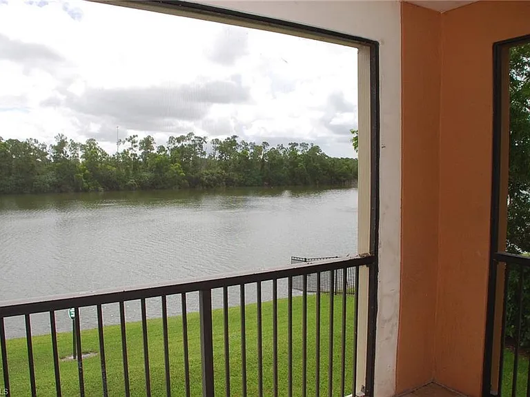 1130 Reserve Way #208 — Photo 3