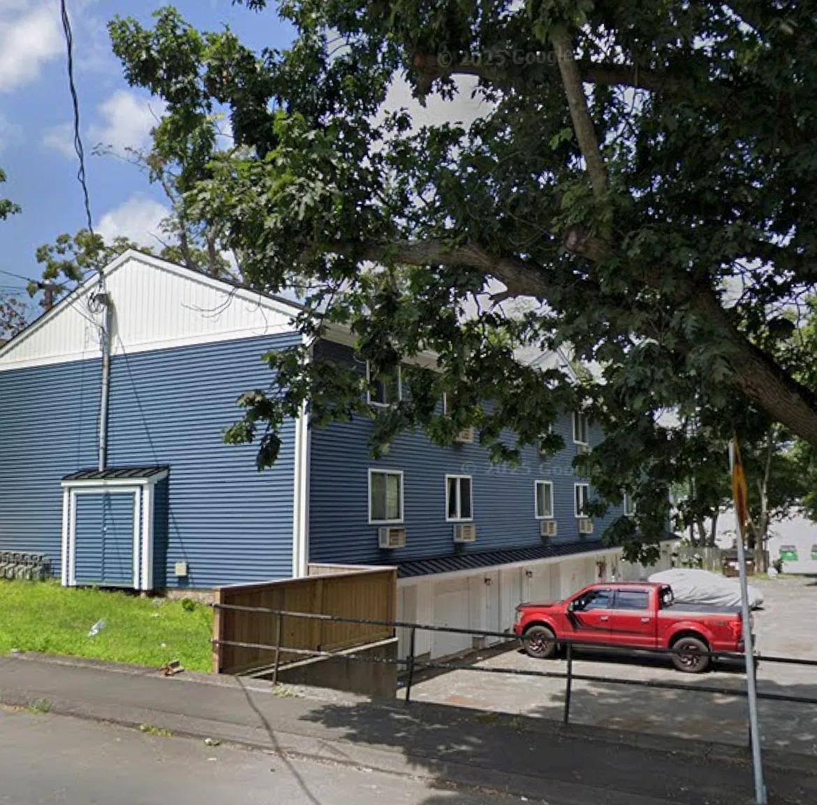 667 Hill St — Photo 1