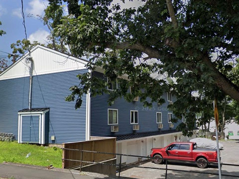 1st image of 667 Hill St