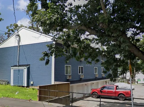 667 Hill St, Waterbury, CT 06704