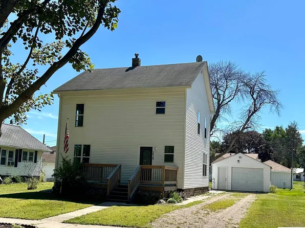 219 E Elmore St, Manly, IA 50456