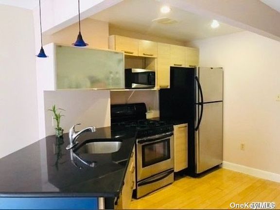 2nd image of 8375 117th St