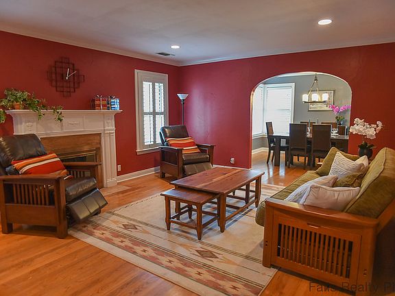 4th image of 2420 Clarinda Ave