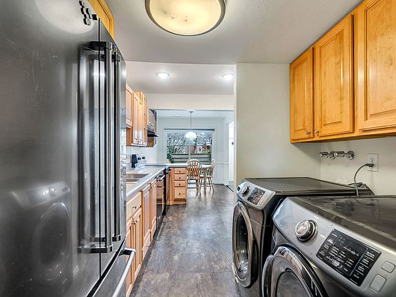 4th image of 3221 Shadowbrook Cir