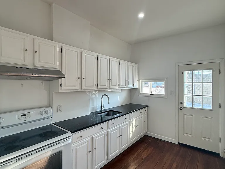 261 N Washington St #261 — Photo 6