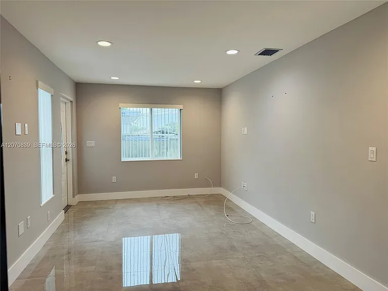 1221 SW 76th Ct — Photo 8