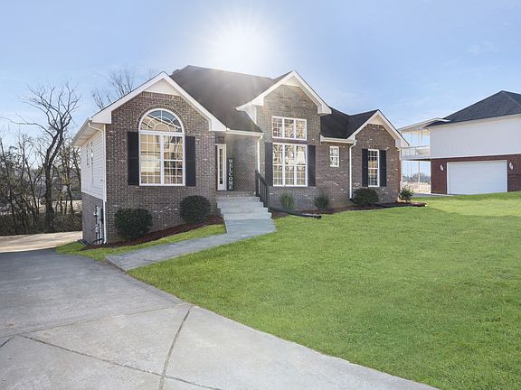 3rd image of 131 West Dr