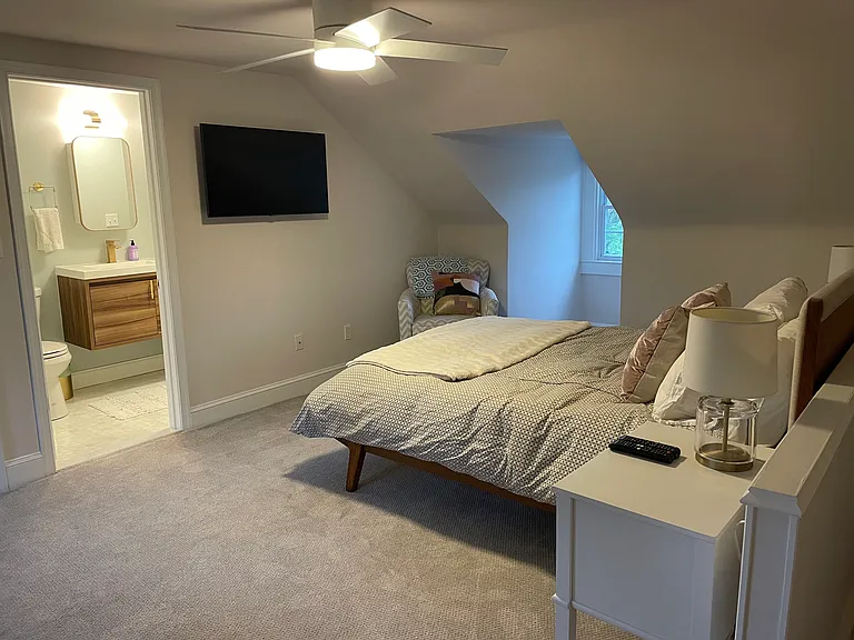 203 Hopkins Rd — Photo 11