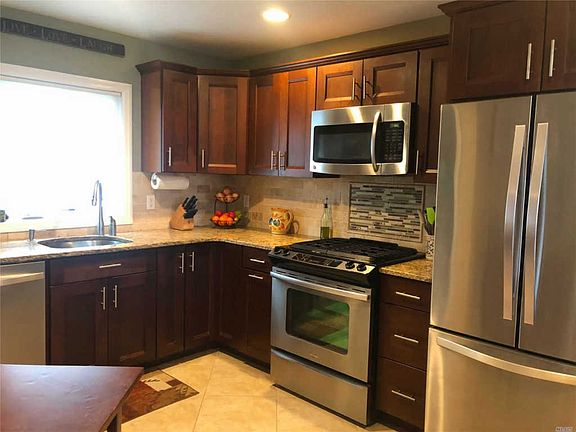 4th image of 207 Seaford Ave #207