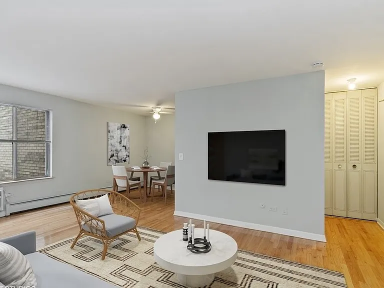 510 West Briar Place — Photo 20