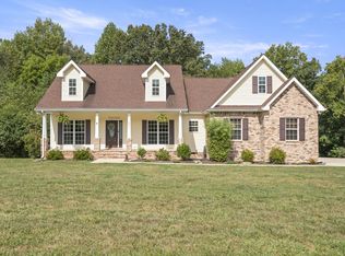 501 Cole Ct, Burns, TN 37029