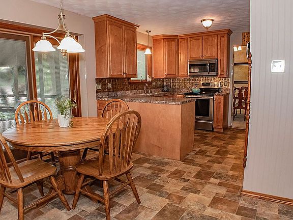 5th image of 6534 Suson Oaks Dr
