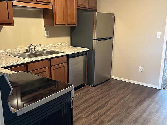 4th image of 1015 S 1st St Unit 25
