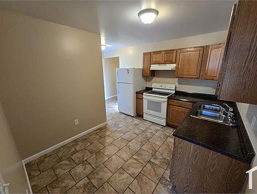 5th image of 14 McNulty Dr