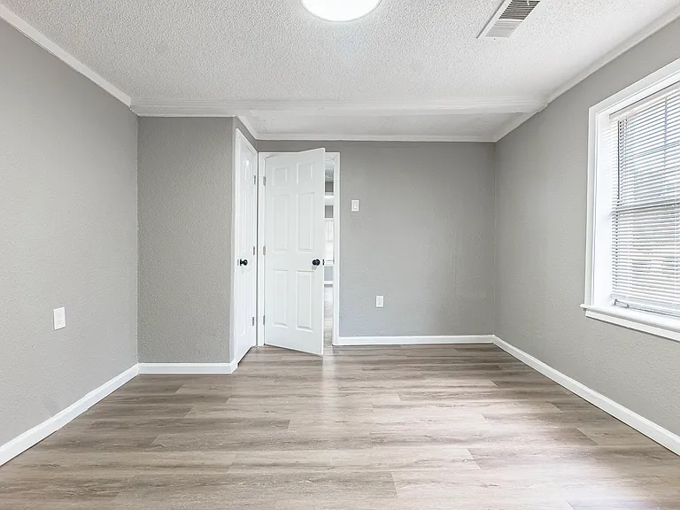 3427 Margaretta Rd — Photo 7