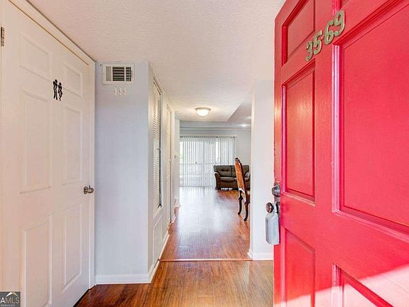 3rd image of 3569 Splinterwood Rd