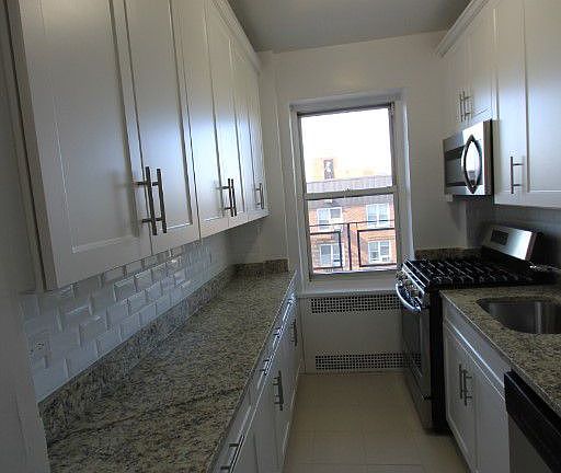 5th image of 10106 67th Dr APT 2A