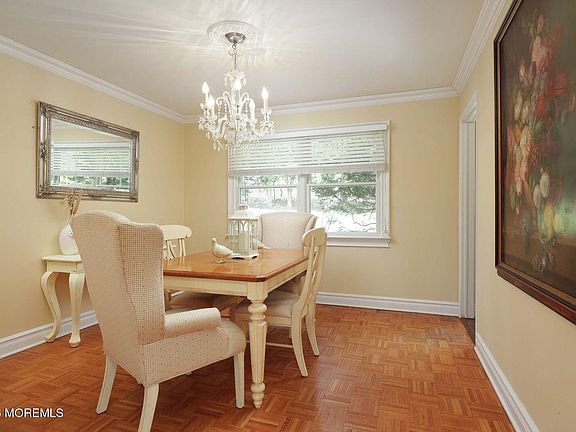 5th image of 220 Dwight Road