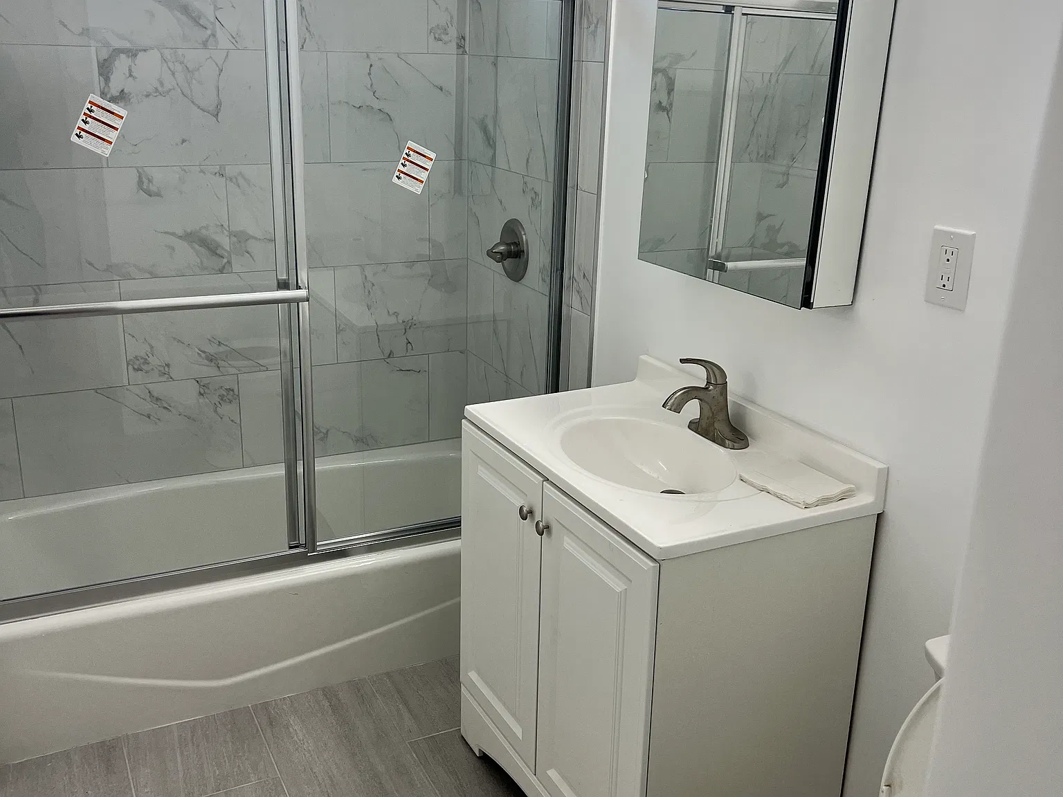 3 bed, 1100 sqft, $3,600 — Photo 4