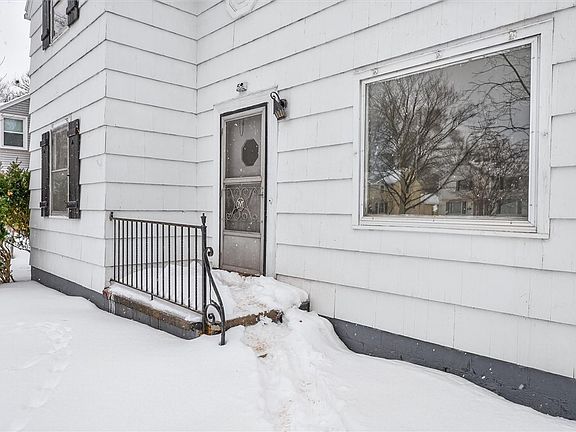 5th image of 59 Hampshire Dr
