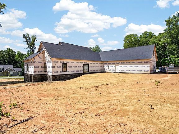 4th image of 1641 Badin Ln