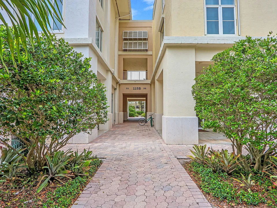 1155 Main St #216-1-1