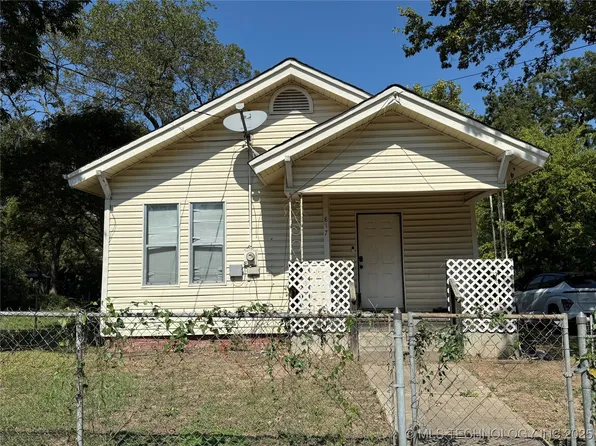 817 3rd Ave NE, Ardmore, OK 73401