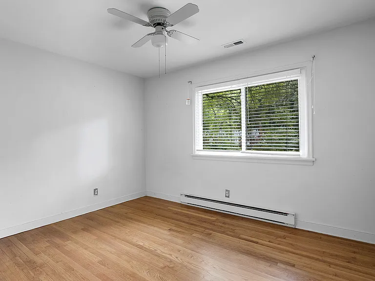 2115 Cedarhurst Dr — Photo 16
