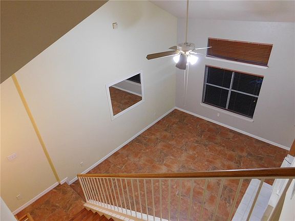 5th image of 1701 McKenzie St