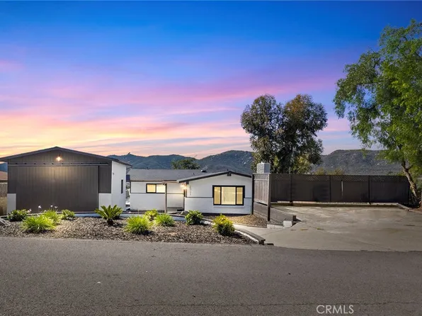 25755 Hillcrest Ave, Escondido, CA 92026