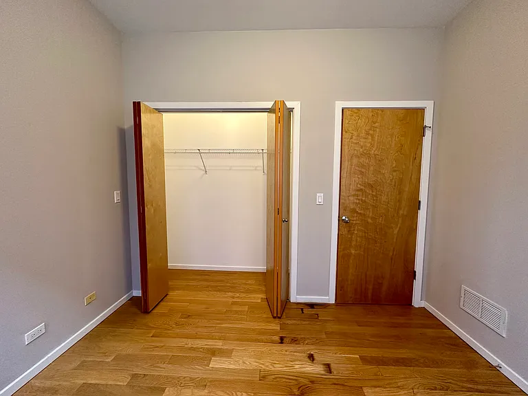 2157 N Damen Ave #201 — Photo 26