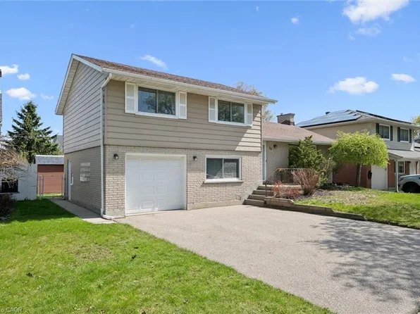 39 Charlotte Cres, Kitchener, ON N2B 2K2