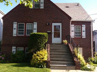 122 Temple St, Harrison, NY 10528