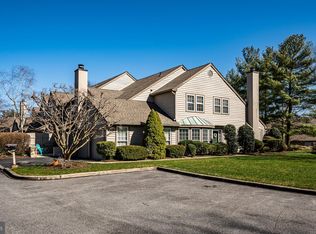 42 Manchester Ct, Berwyn, PA 19312