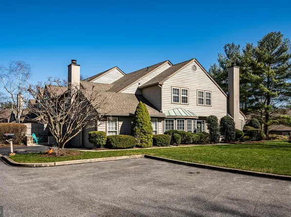 42 Manchester Ct, Berwyn, PA 19312