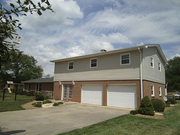 2nd image of 220 Canal Dr