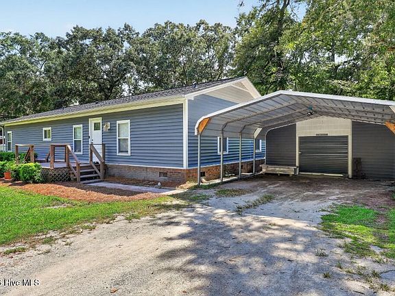3rd image of 405 Sand Ridge Road