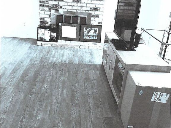 4th image of 1855 Deauville Dr