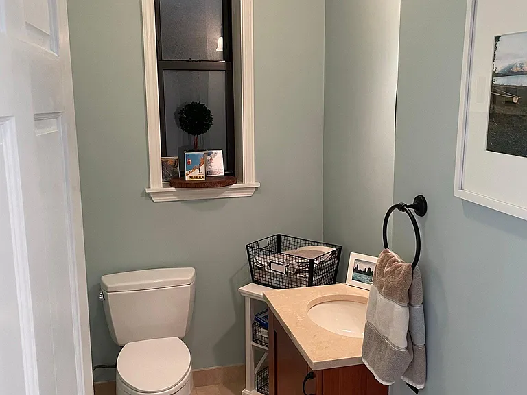 561 W Briar Pl — Photo 14